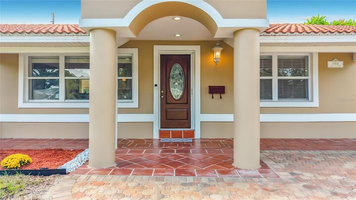 Property Photo:  6414 24th Avenue N  FL 33710 