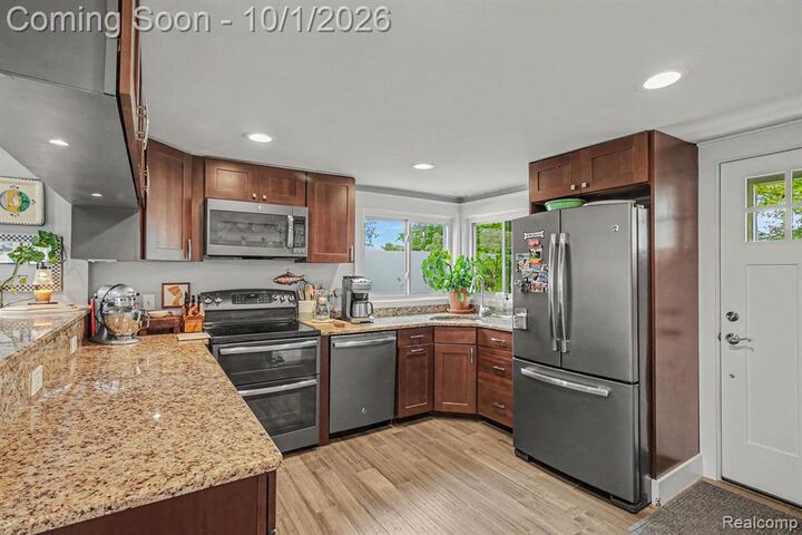 Property Photo:  9403 Linck Drive  MI 48169 