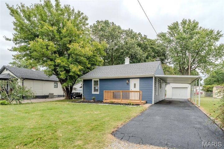 Property Photo: 1713 Moro Avenue IL 62040