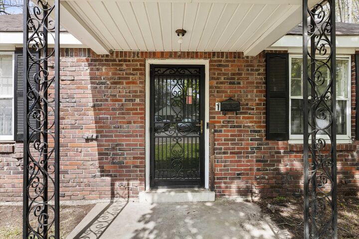 Property Photo:  504 Philwood Cv  TN 38122 
