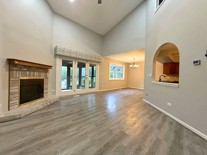 Property Photo:  1661 Carmel Court  IL 60169 