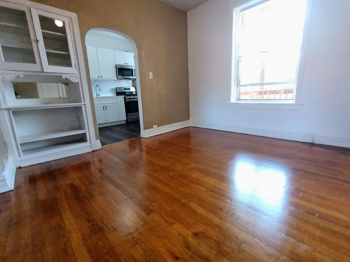 Property Photo:  3514 N Broadway Street 3  IL 60657 