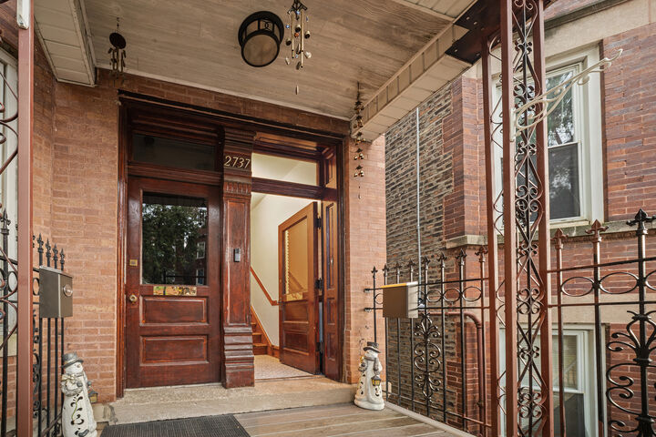 Property Photo:  2737 W 22nd Place 2  IL 60608 