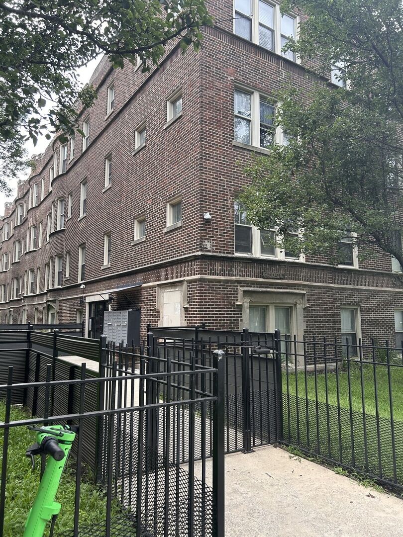 Property Photo: 4400 S Drexel Boulevard 403 IL 60653