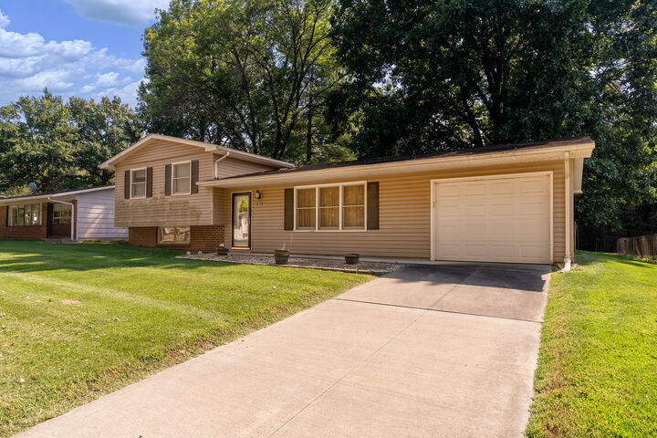 Property Photo: 1815 W Freeman Street IL 62901