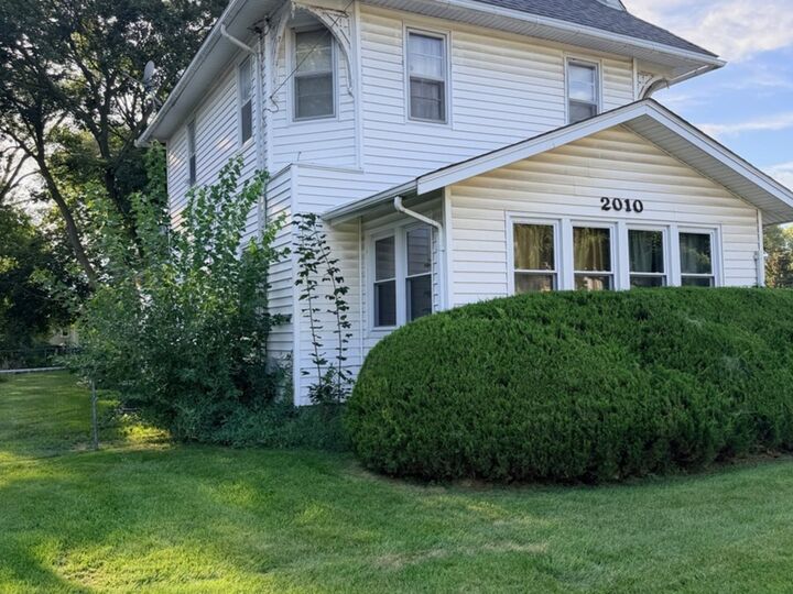 Property Photo:  2010 Latham Street  IL 61103 