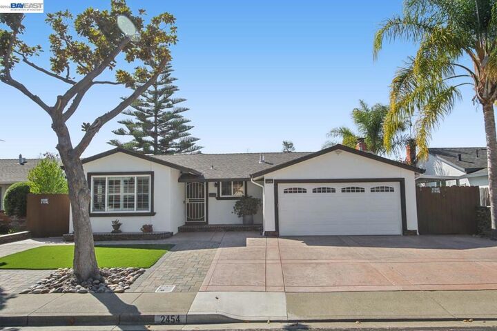 Property Photo:  2454 Medallion Dr  CA 94587 