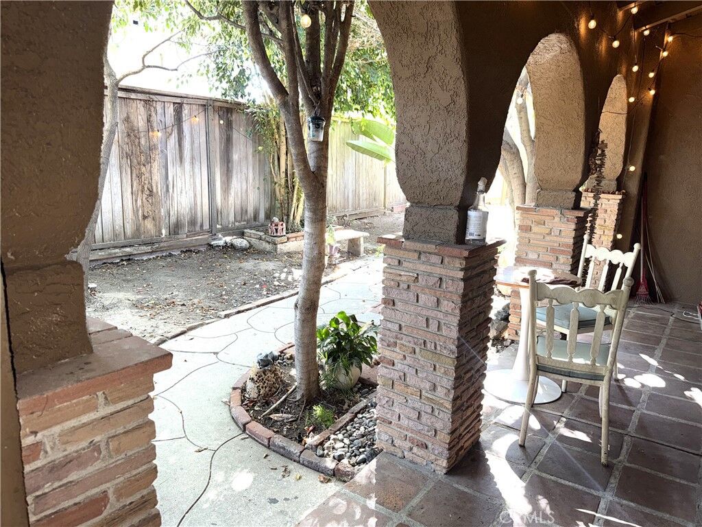 Property Photo: 517 Roswell Avenue CA 90814