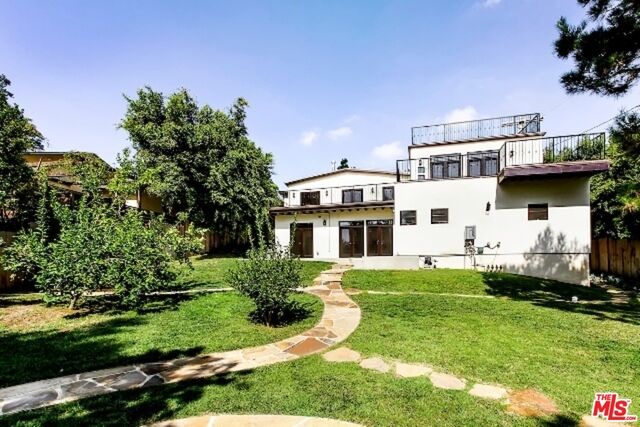 Property Photo:  1420 Ashland Avenue  CA 90405 