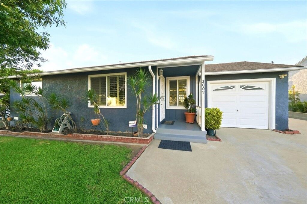 Property Photo: 2009 Graylock Avenue CA 91754