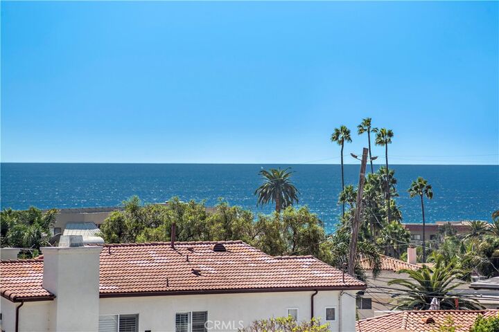 Property Photo:  223 Avenida Victoria  CA 92672 