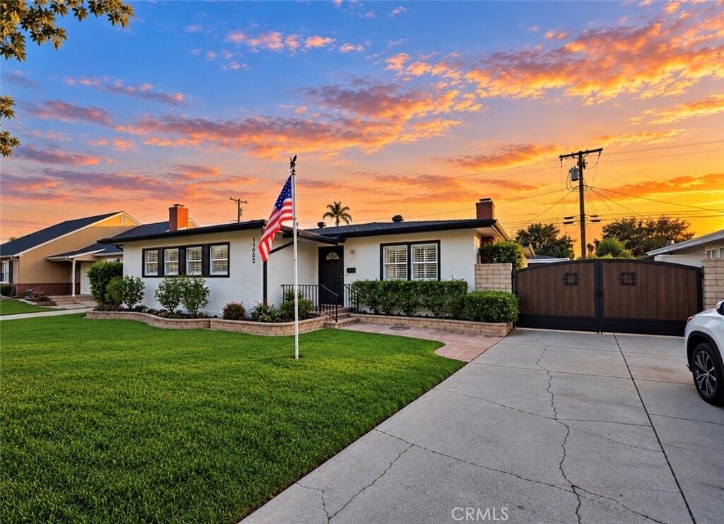 Property Photo: 14002 Carnell CA 90605