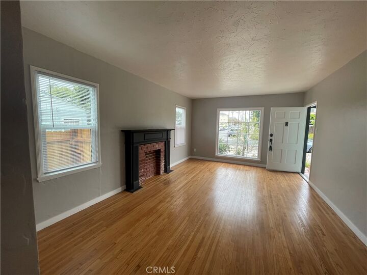Property Photo:  1334 Mira Mar  CA 90804 