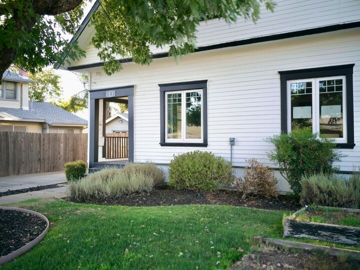 Property Photo:  218 5th Street  CA 95648 
