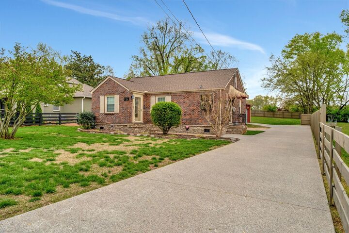 Property Photo: 2544 Stinson Rd TN 37214