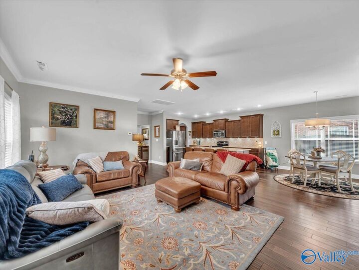 Property Photo:  7 Sudworth  Drive SW  AL 35824 