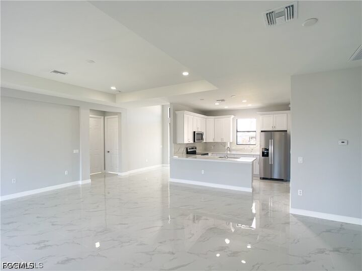 Property Photo: 2005 SW 2nd Terrace FL 33991