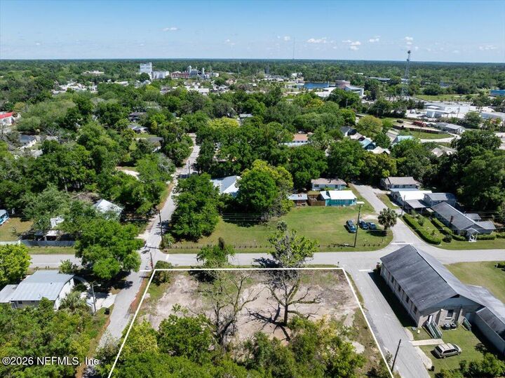 Property Photo:  722 SW 5th Street  FL 32601 