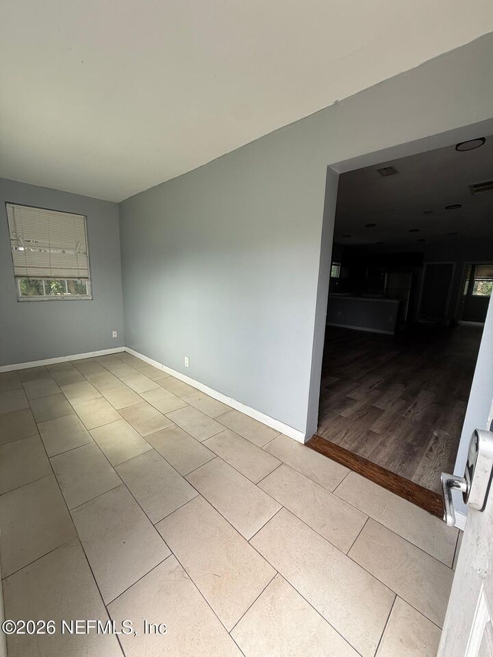 Property Photo:  1341 W 6th Street  FL 32209 