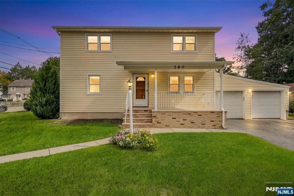 Property Photo:  280 Birchwood Road  NJ 07646 