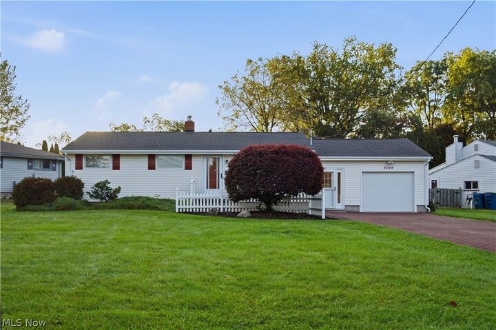 Property Photo:  5049 Tam O Shanter Drive  OH 44514 