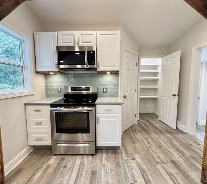 Property Photo:  158 E Main Street  NH 03826-2431 