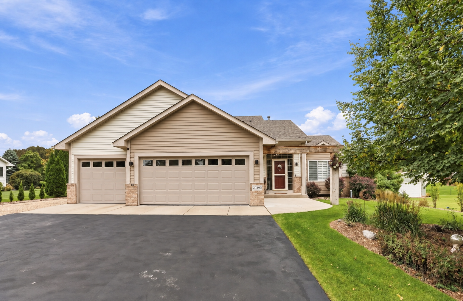 Property Photo: 20390 Pintail Court MN 55374