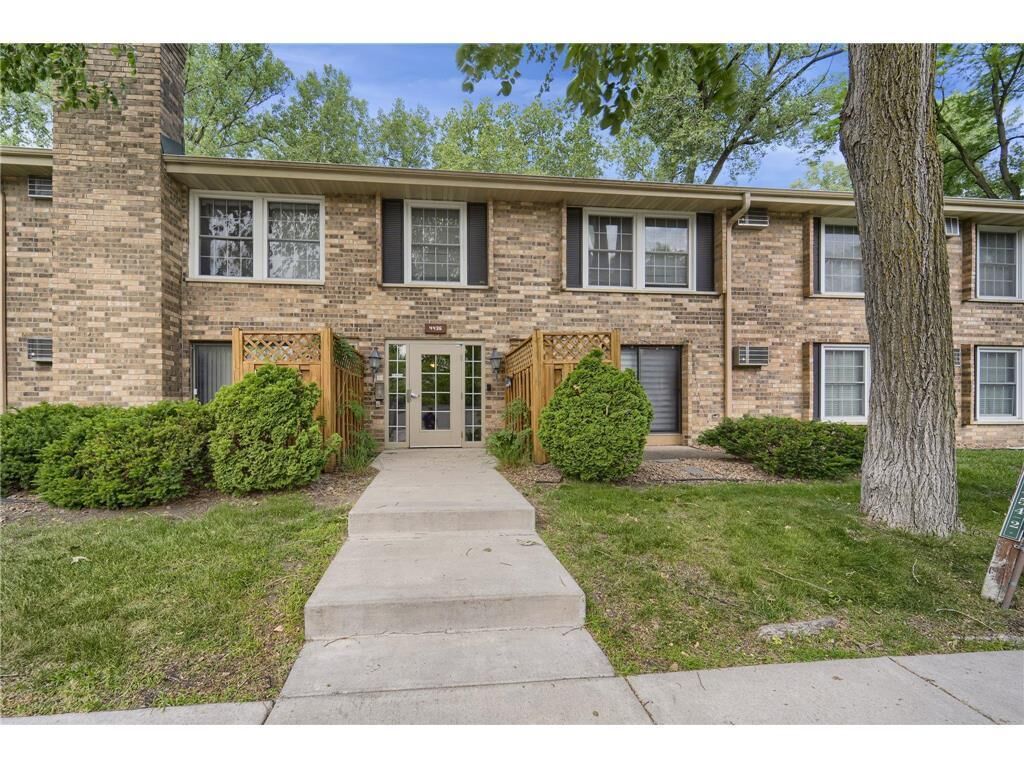 Property Photo: 4436 Cedar Lake Road S 5 MN 55416