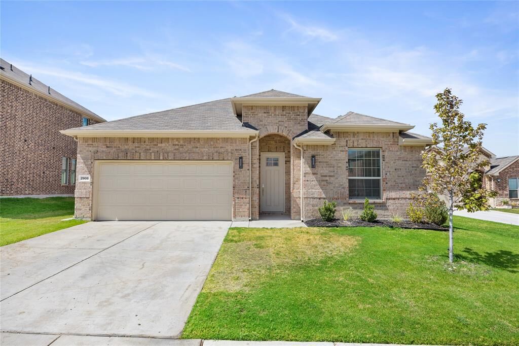 Property Photo:  2908 Edgerton Road  TX 76179 