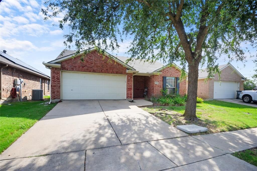 Property Photo:  3041 Winding Meadow Trail  TX 75407 
