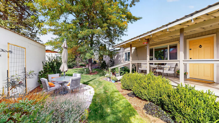 Property Photo: 6100 S Highway 97 Unit 42 OR 97756