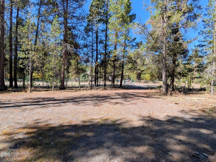 Property Photo:  53362 Holtzclaw Road  OR 97739 