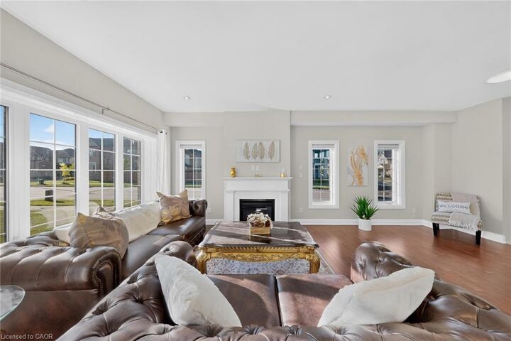 Property Photo:  745 Wood Lily Street  ON N2V 0C3 