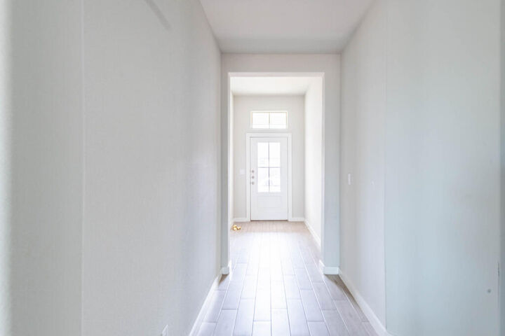 Property Photo:  