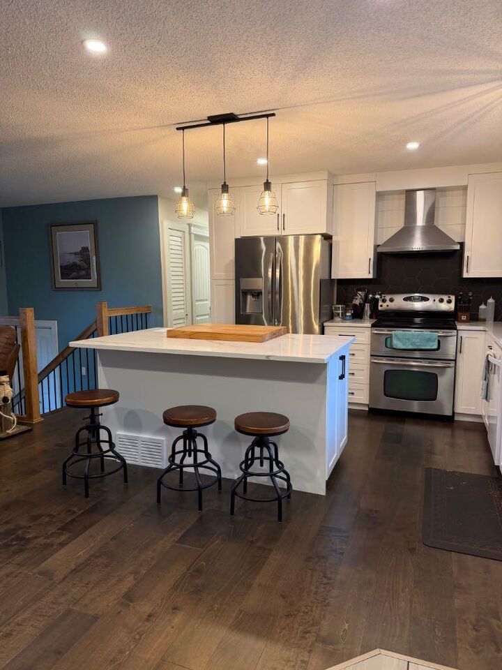 Property Photo:  11104 92A Street  AB T8V 3M3 