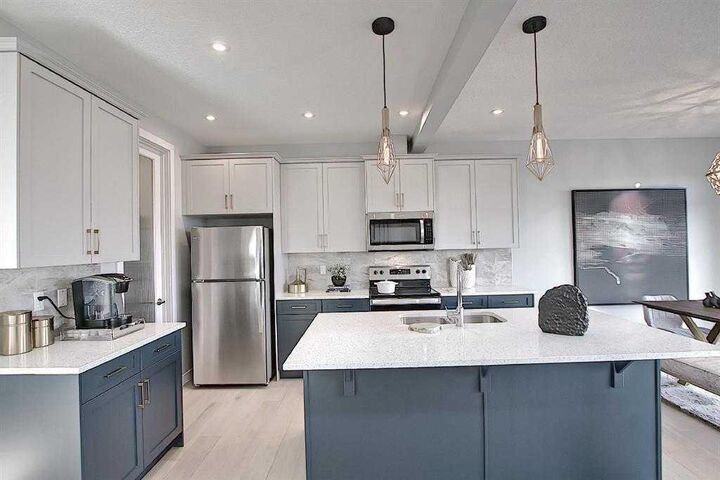 Property Photo:  39 Waterford Mews  AB T1X 3B4 