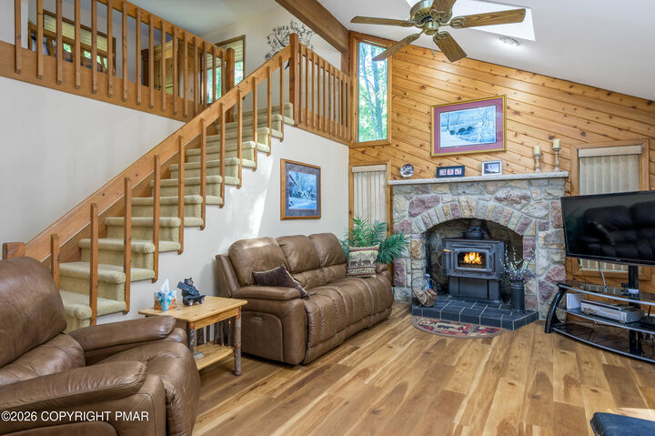 Property Photo:  19 White Oak Drive  PA 18229 
