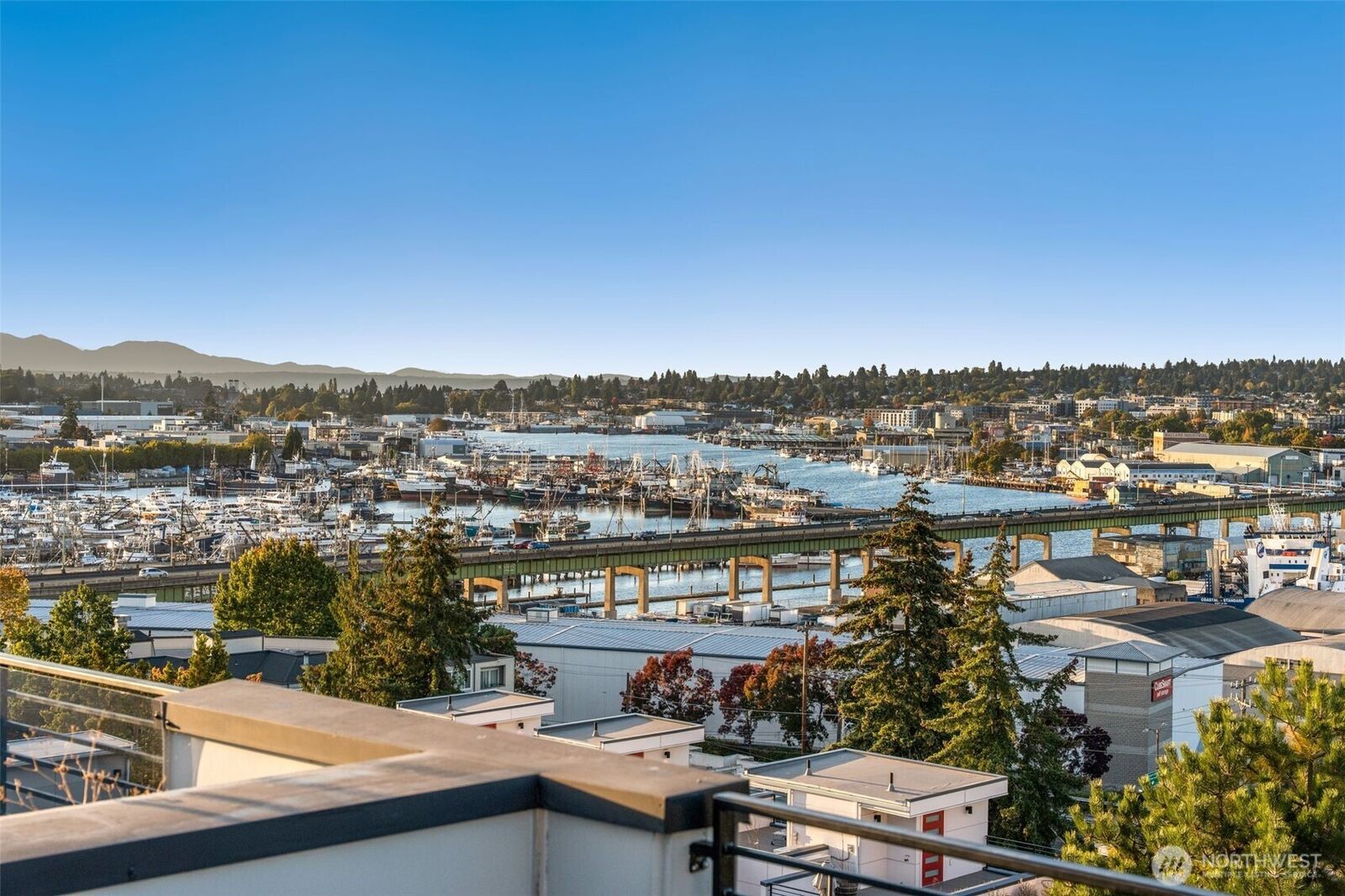 Property Photo: 1208 W Emerson Street WA 98119