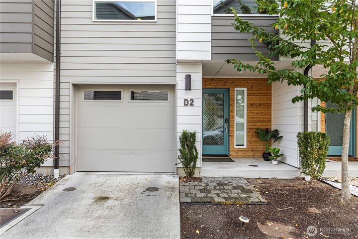 Property Photo: 13706 Manor Way D2 WA 98087