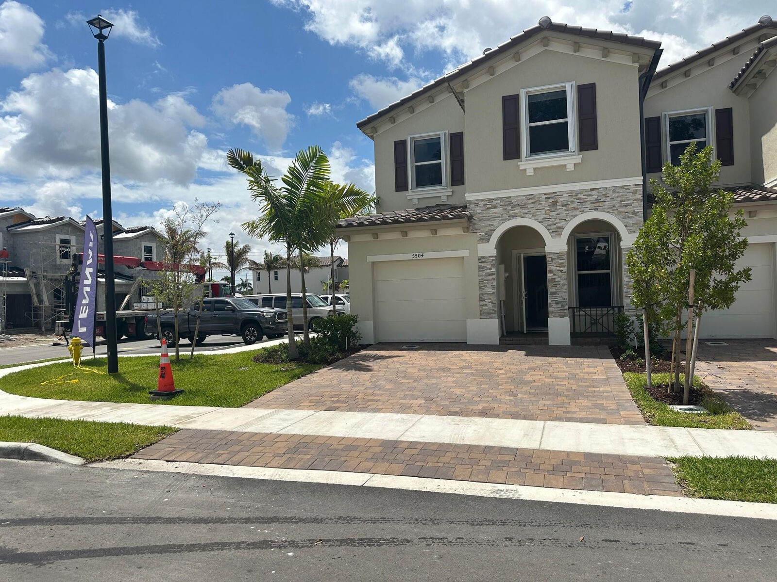 Property Photo:  5504 NW 27th Place  FL 33313 