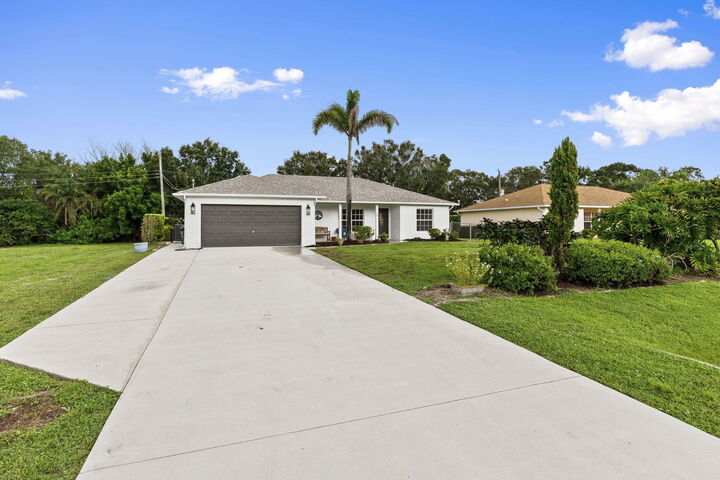 Property Photo:  7508 Paso Robles Boulevard  FL 34951 