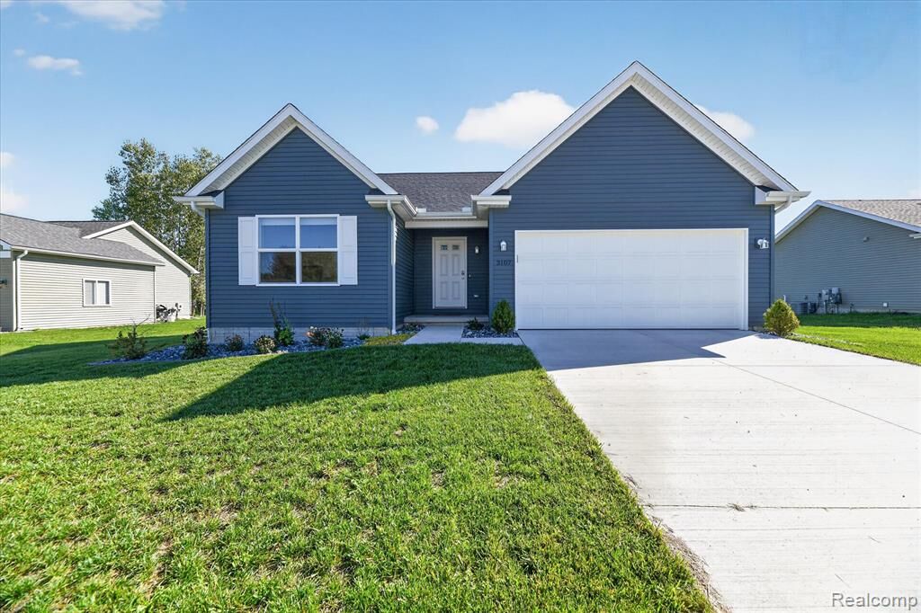 Property Photo:  3107 Daisy Way  MI 48519 