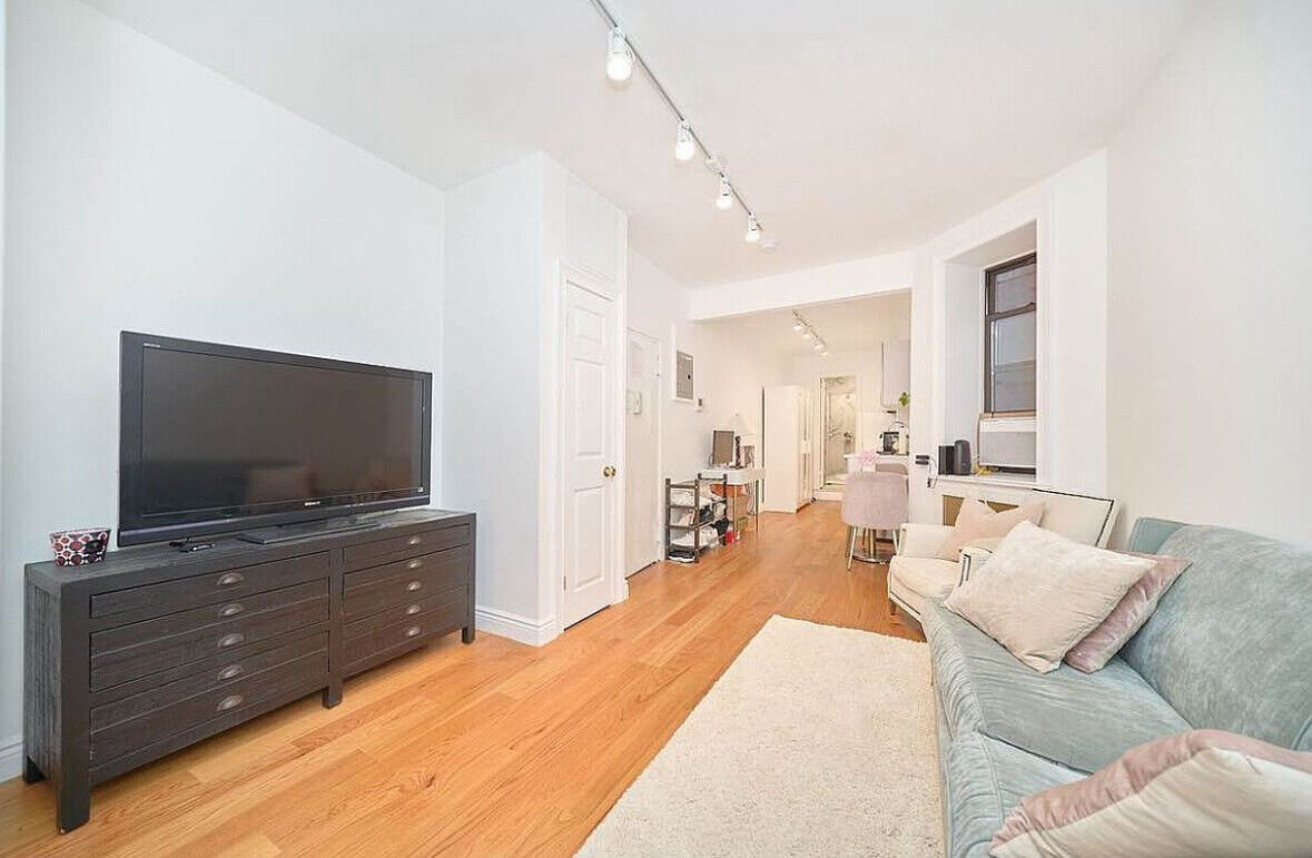 Property Photo: 172 Mulberry Street 15 NY 10013