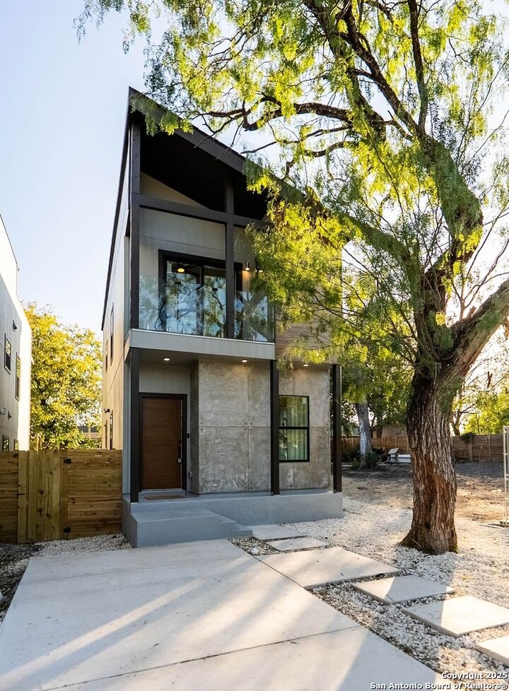 Property Photo:  1210 Gardina St.  TX 78201 