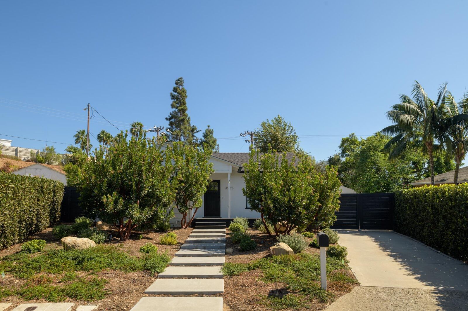 Property Photo:  3525 San Jose Lane  CA 93105 