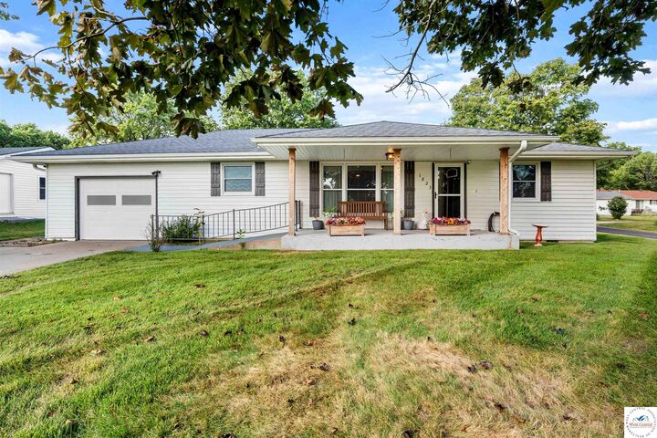 Property Photo: 1823 E 16th MO 65301