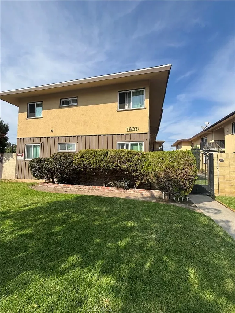 Property Photo:  1837 W Gramercy  CA 92801 