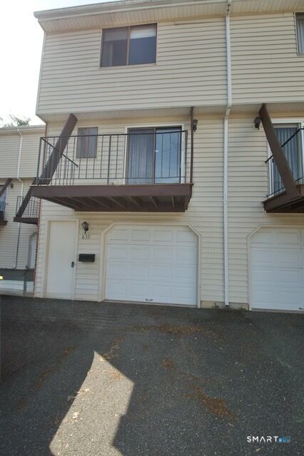 Property Photo:  839 Blackstone Village 839  CT 06450 