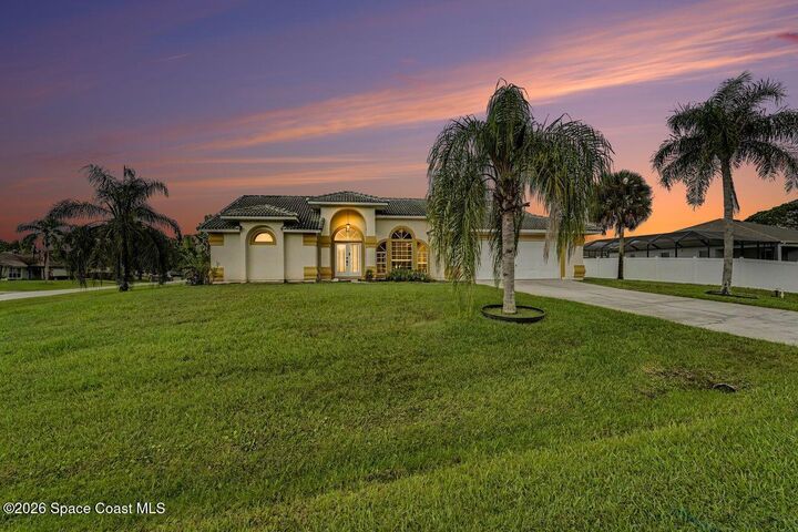 Property Photo: 850 Erfurt Street NW FL 32907