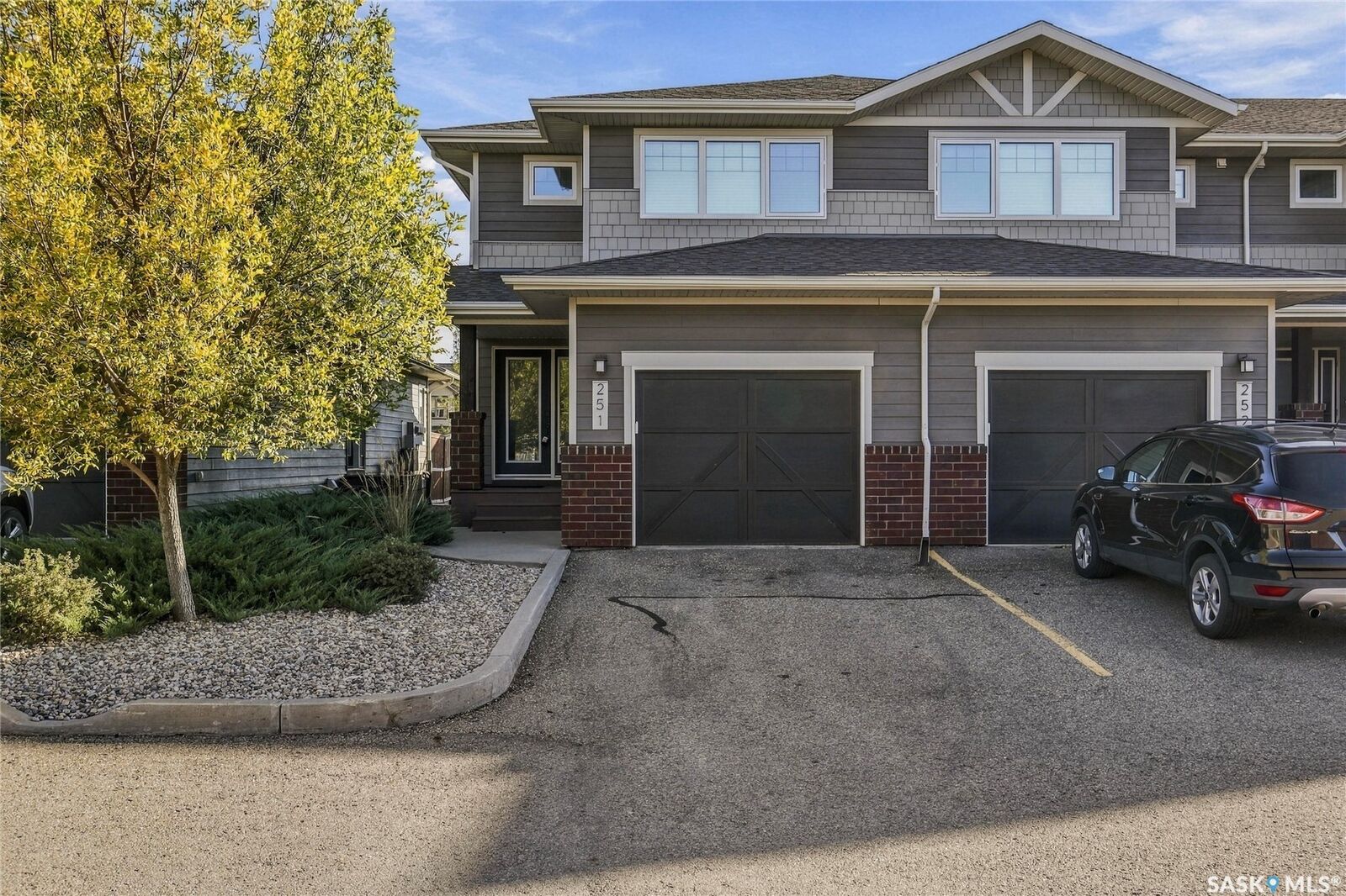 Property Photo:  4002 Sandhill Crescent 251  SK S4V 3J1 